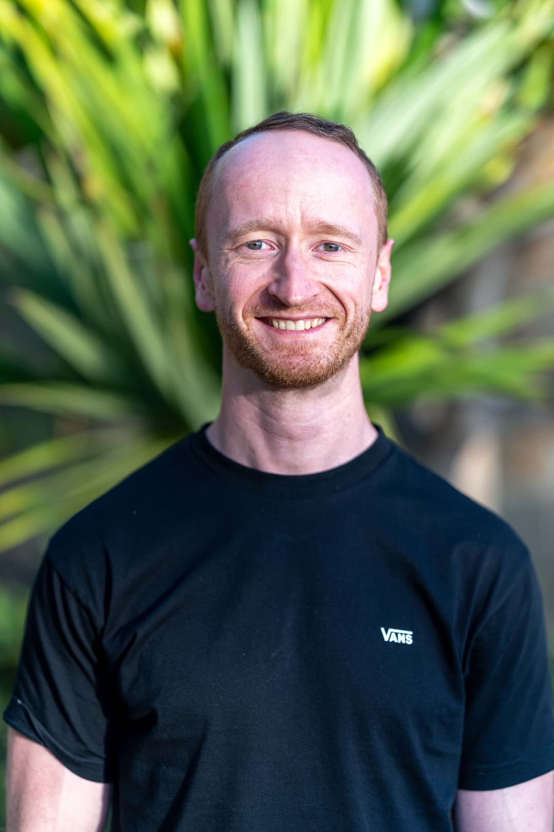 Nils von SchombyMedia, lächelnd im Porträt